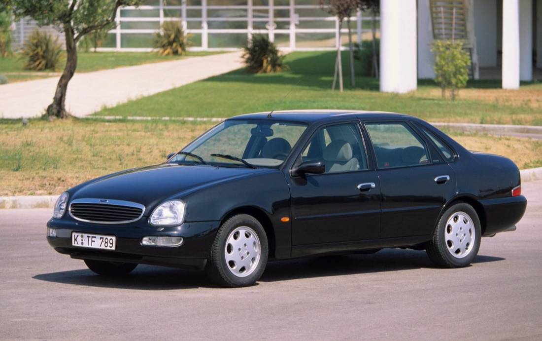 Ford-Scorpio-Front
