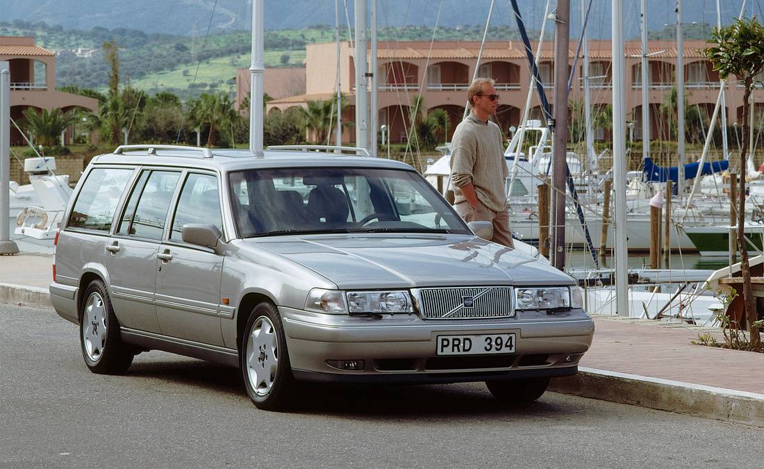 volvo-945-front