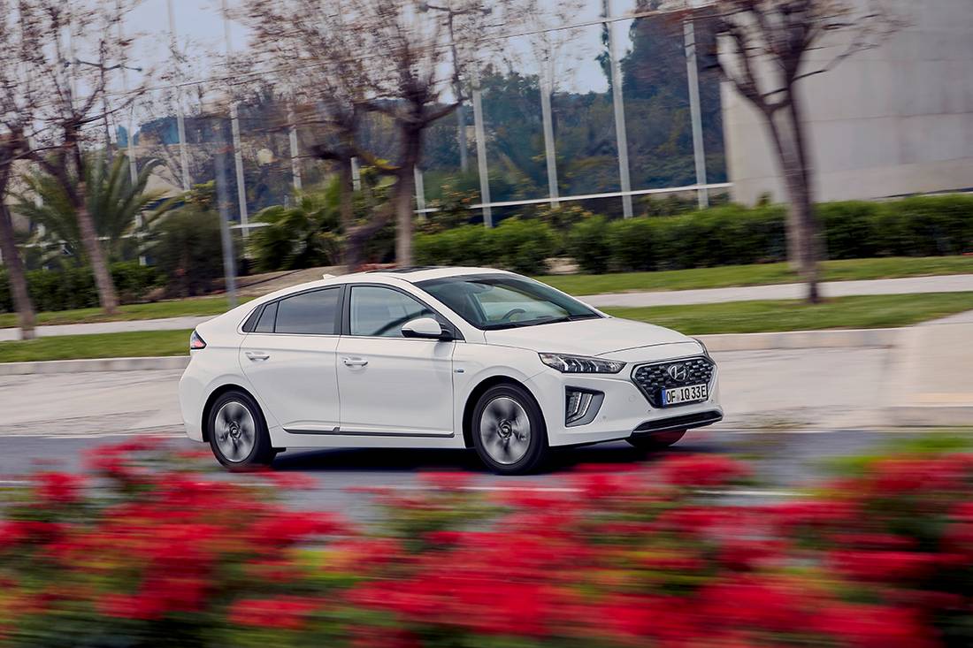 new-hyundai-ioniq-plug-in