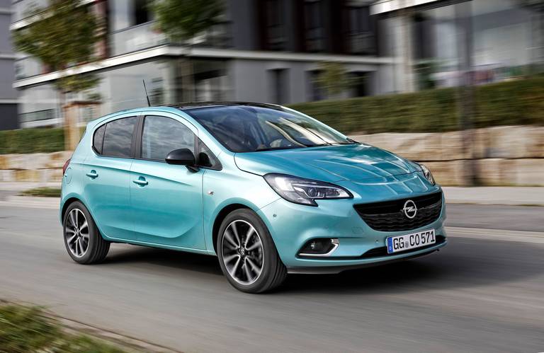 Opel-Fahrzeuge fahren neuerdings sogar serienmäßig mit einem Frontkollisionswarner.
