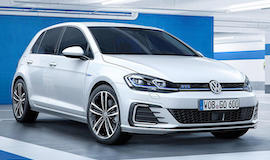 Volkswagen Golf GTE seitlich