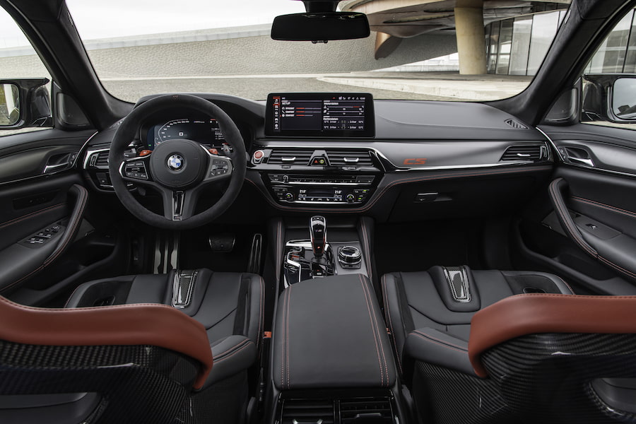 //images.ctfassets.net/uaddx06iwzdz/2aG0kcYtjOWkVqZblPWdcV/164b1713fc3a35b3a22e4c239e6a5336/bmw-m5-f90-interior.jpg "BMW M5 Interior"