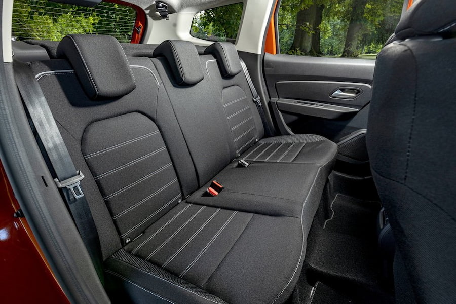 //images.ctfassets.net/uaddx06iwzdz/4exCLHagauEYvFsIGdWhjL/78c1057d9b7096d8fc2aac9cbd39e591/dacia-duster-backseats.jpg "Dacia Duster Backseats"