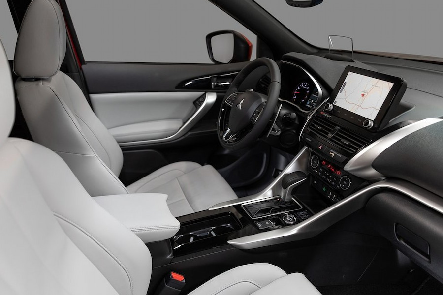 //images.ctfassets.net/uaddx06iwzdz/3231aQU6hWH4LcdqnxSQdM/e05e6cc4652fe185c45d757f1b8774e3/mitsubishi-eclipse-cross-frontseat.jpg "Mitsubishi Eclipse-Cross Frontseats"