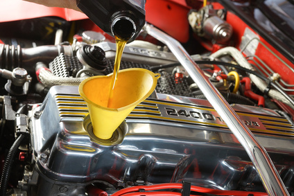 Auto verliert Öl » Ursachen und Reparatur - Autoscout24