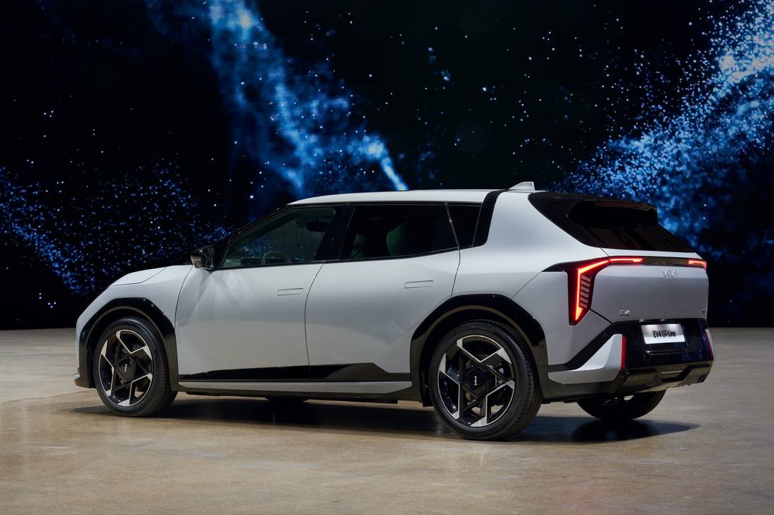 kia-ev4-2025-deelt-veel-met-ev3-maar-niet-alles-2025-04