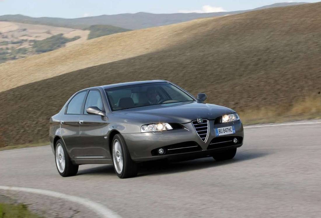 alfa-romeo-166-front