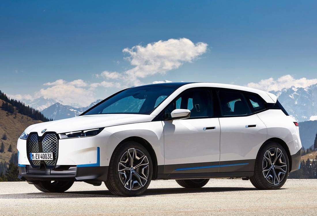 BMW-iX-2022 1