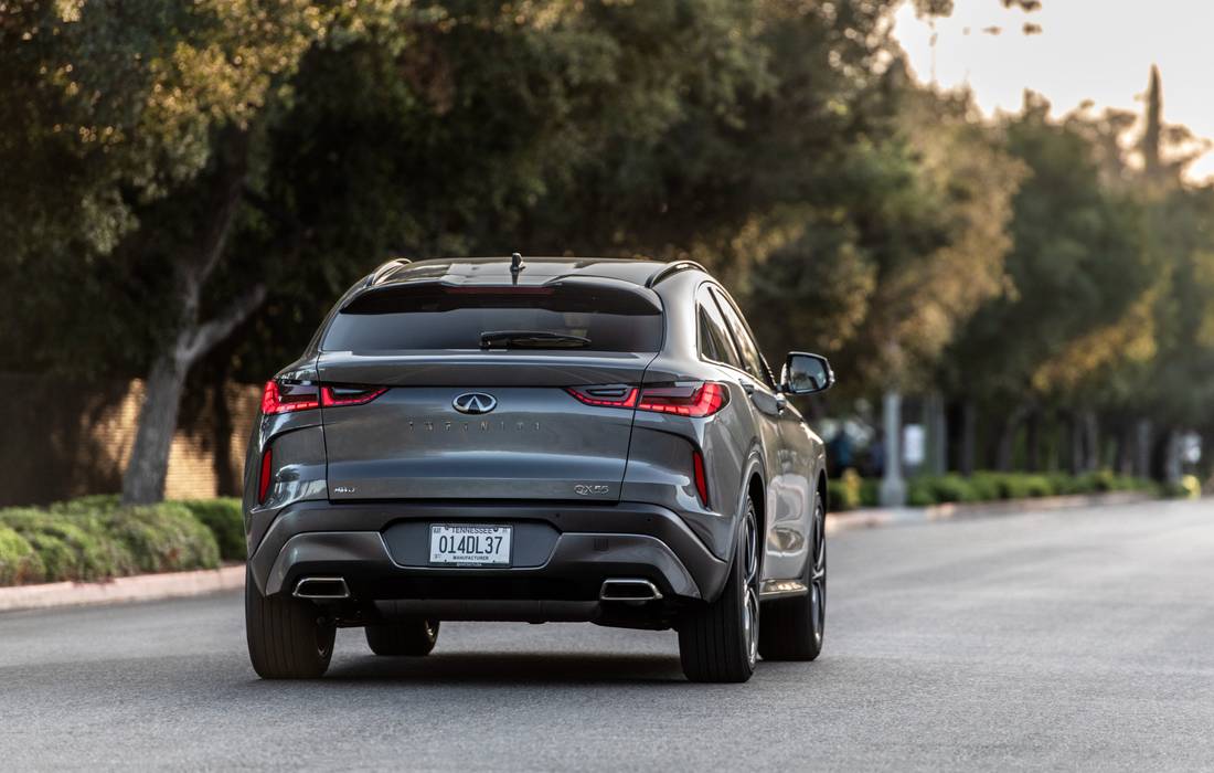 infiniti-qx55-gray-back