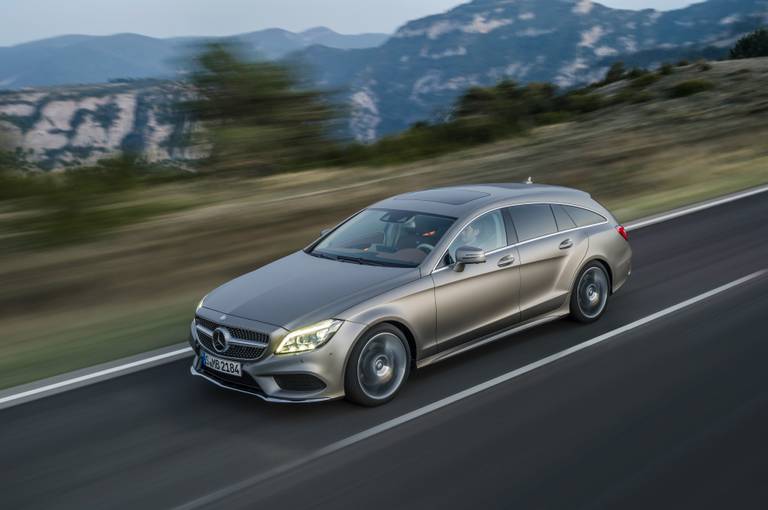  Als Flaggschiff der Mercedes Shooting Brakes tritt 2012 der 5-türige CLS an, der 2016 ein Facelift erhält und bis 2018 in unterschiedlichen Leistungsstufen mit Front- oder Allradantrieb 4Matic im Programm bleibt. 