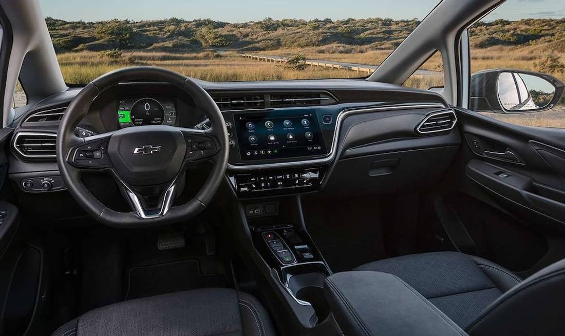 chevrolet-bolt-interior