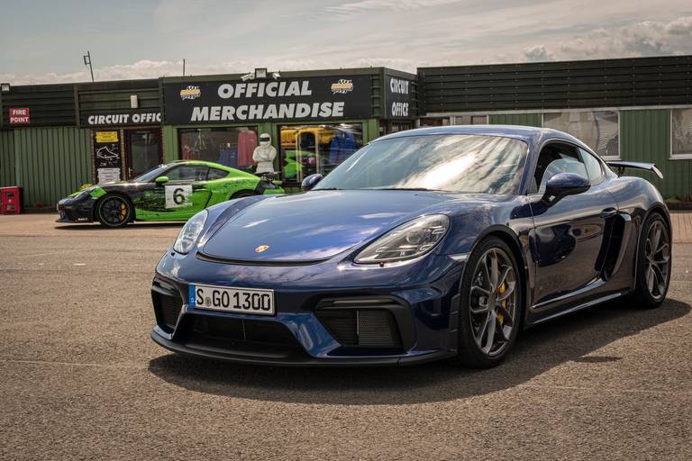 Porsche-718-Cayman-GT4-Front