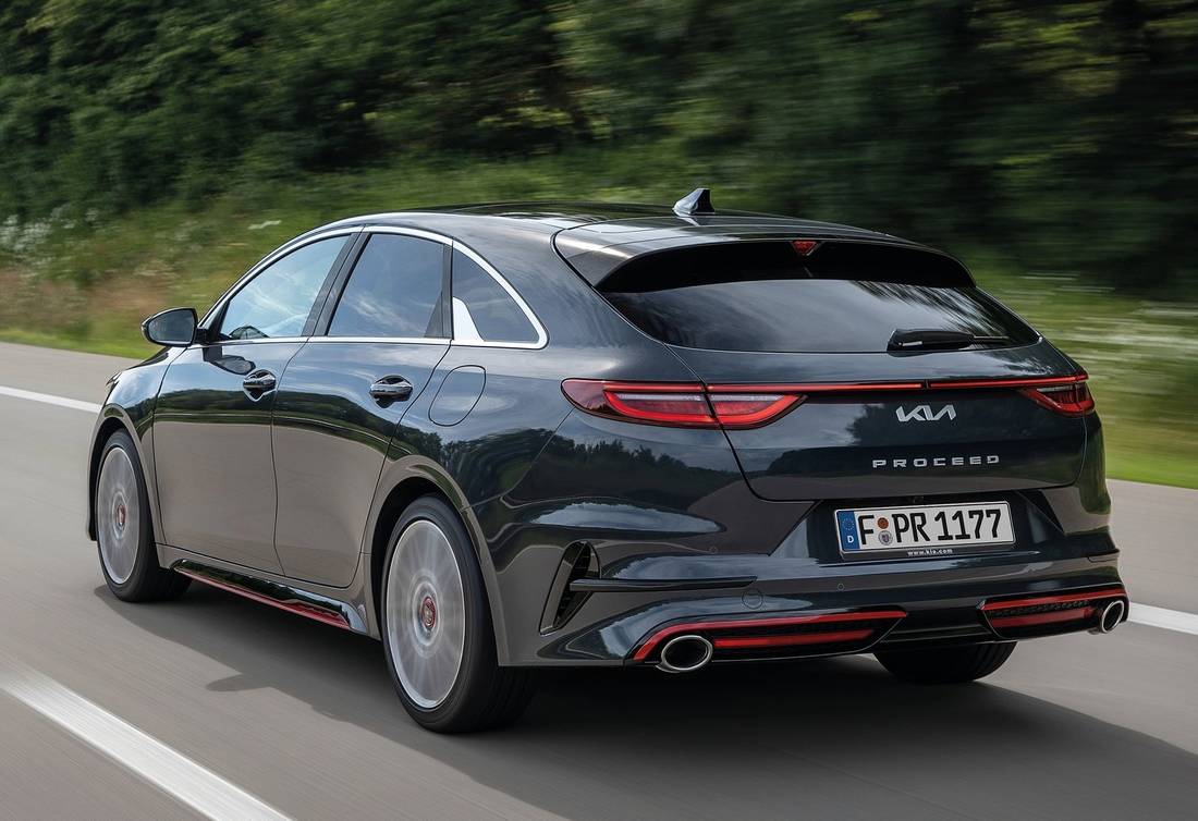 https://www.autoscout24.de/cms-content-assets/1EVLk4kE6kmfAOVkz7oKkq-f0f46ff7f8dcfb8f4170e55cc53314b4-kia-proceed-gt-back-1100.jpg