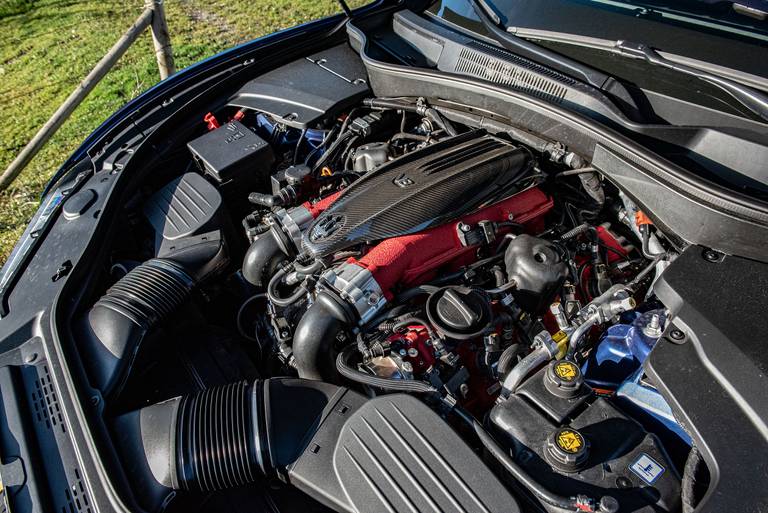 Maserati-Levante-Trofeo-V8-Engine