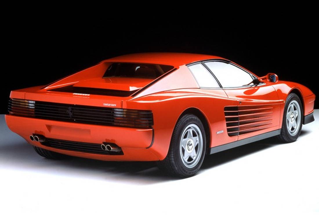 ferrari-testarossa-back