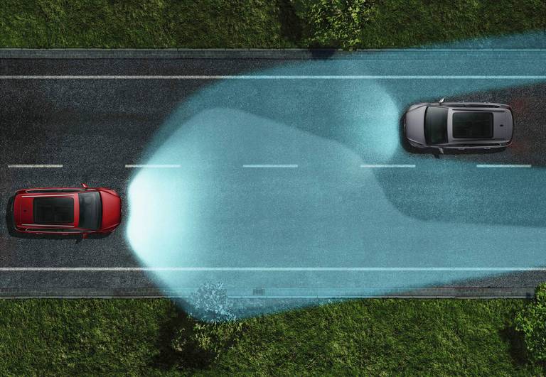 Gefahren durch Fahren mit Fernlicht - AutoScout24