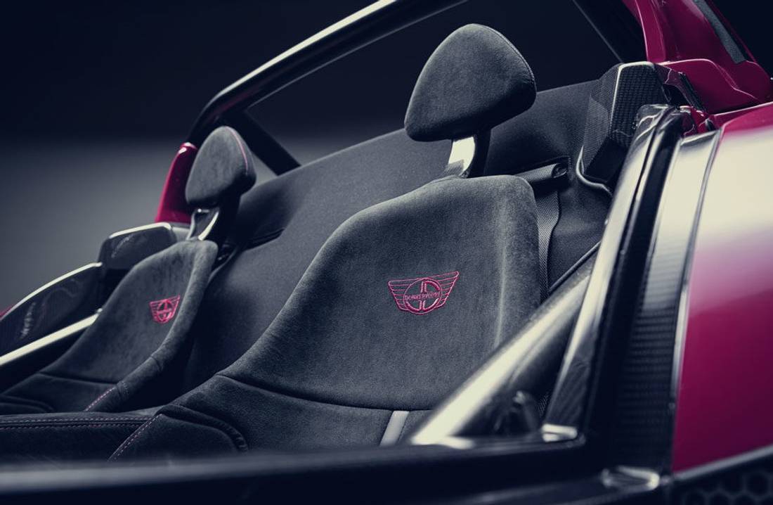 donkervoort-d8-seats