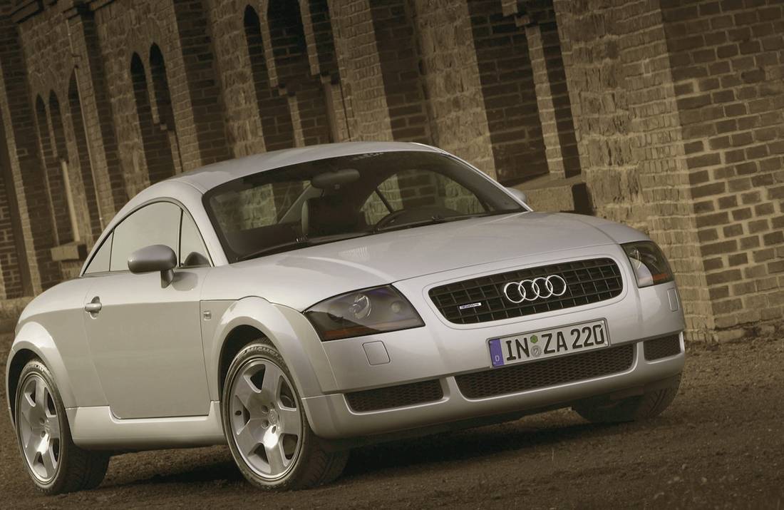 audi-tt-8n-front