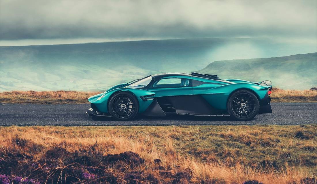 aston-martin-valkyrie-seitenansicht