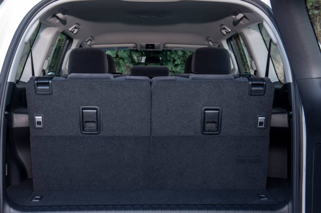 toyota-land-cruiser-prado-trunk