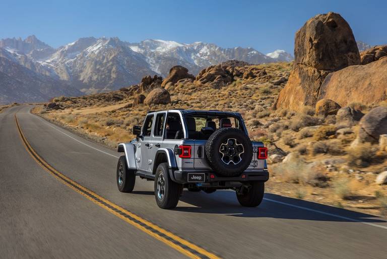 Jeep-Wrangler-4xe-PluginHybrid-Rear