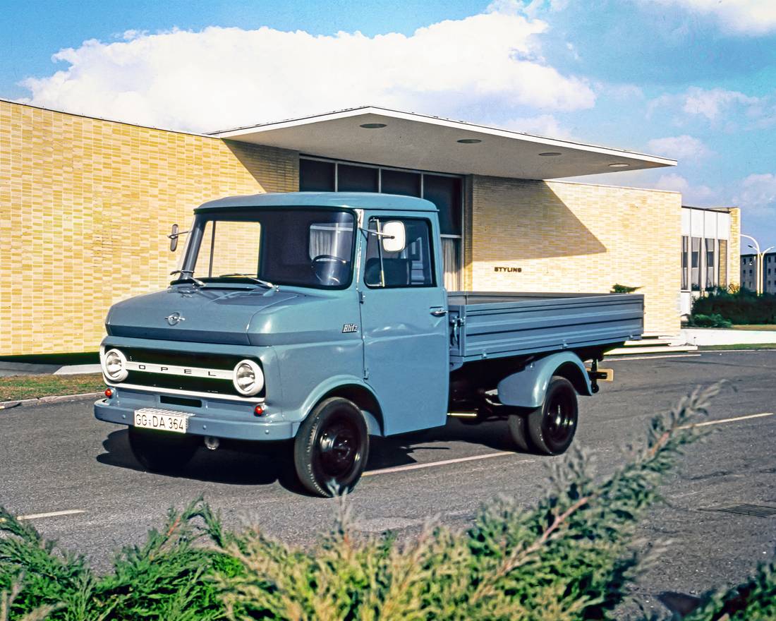 opel-bedford-blitz-front