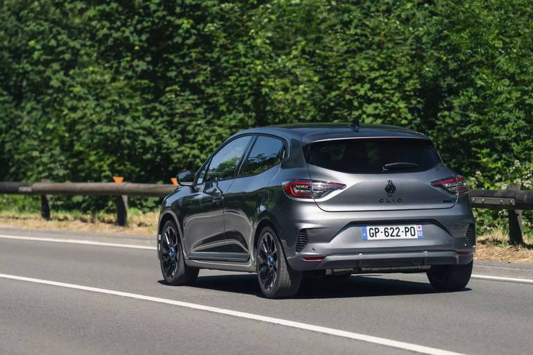 renault-clio-2024-heck-dynamisch