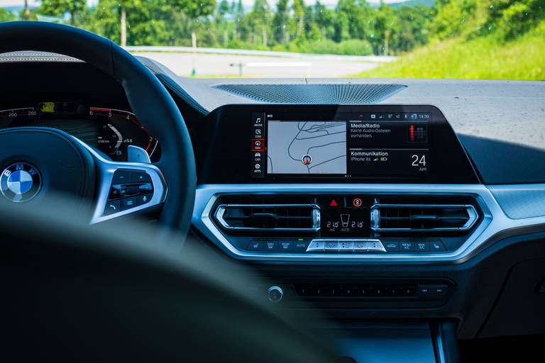 BMW-320d-Touring-2020-Navigation