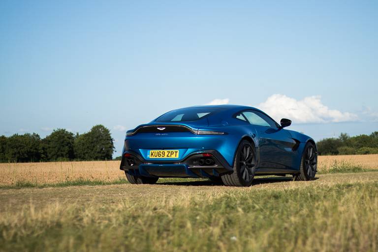 Aston Martin Vantage AMR Test-19