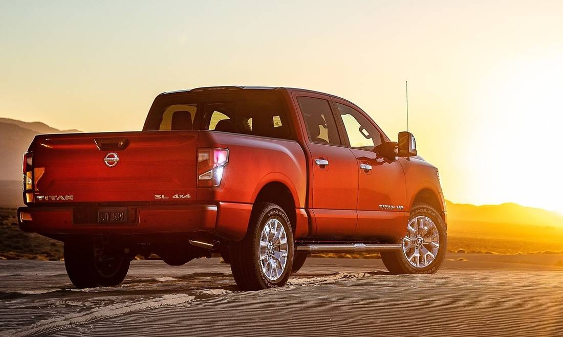 nissan-titan-back