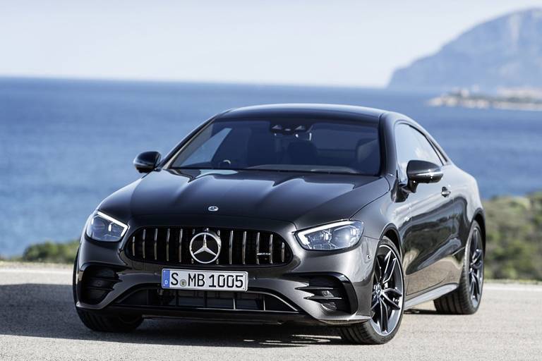 Mercedes-Benz-E-Klasse-Coupe-Cabrio-2020-Facelift-FrontAMG