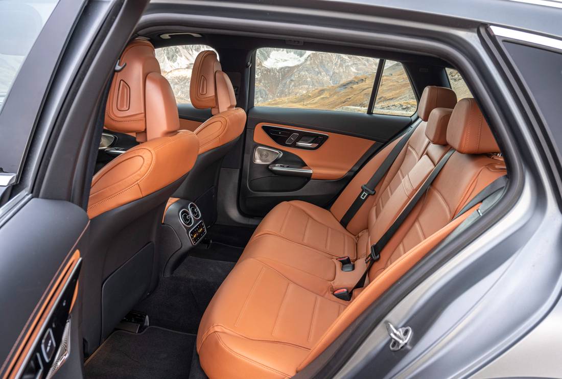 mercedes-benz-c-220-seats