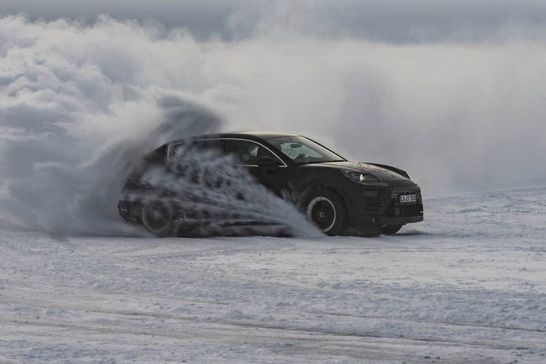 Porsche-Macan-E-Hero