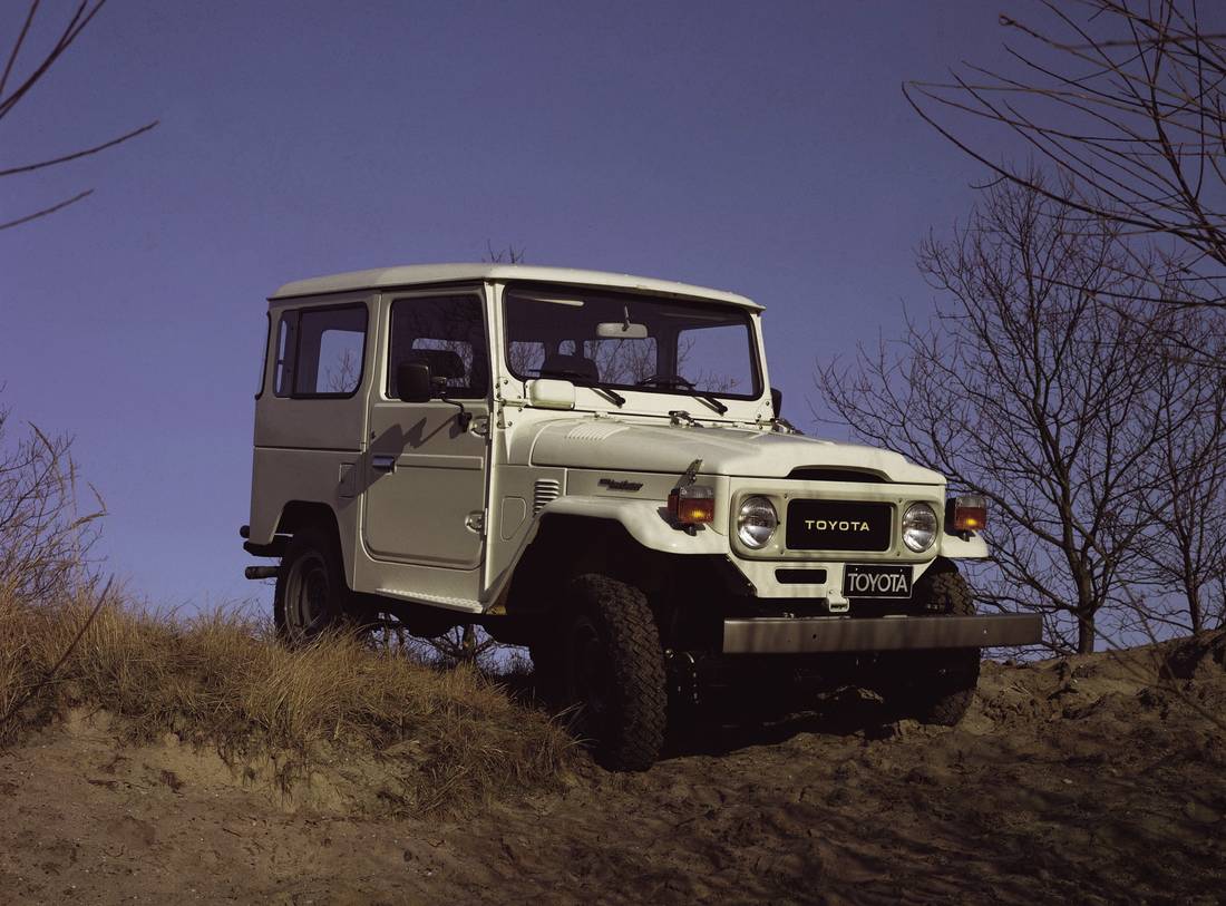 toyota-fj40-front