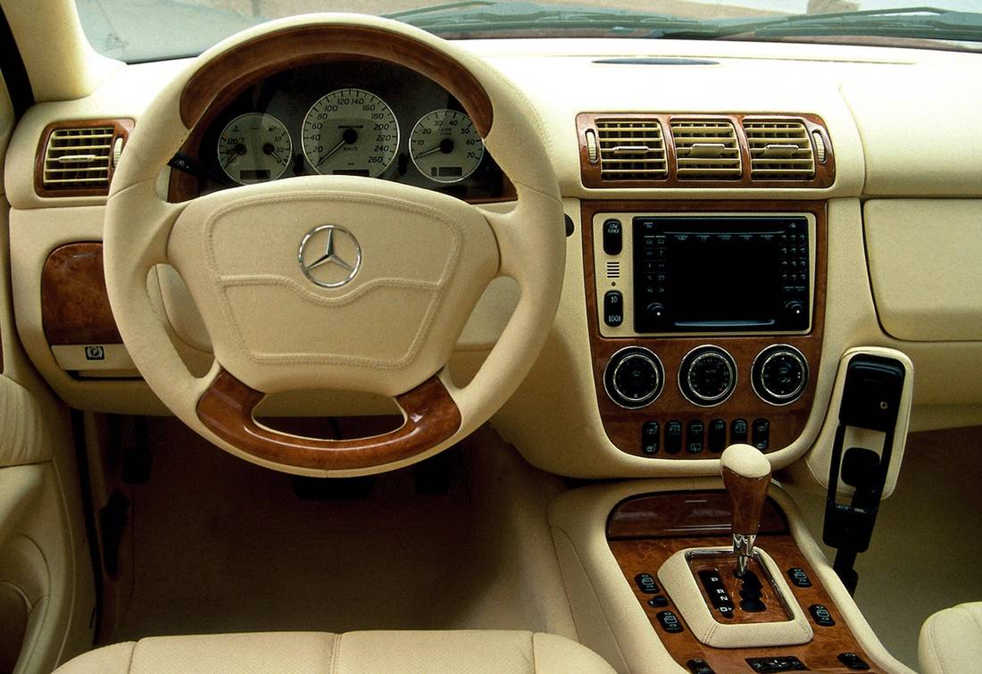 mercedes-benz-w163-interior