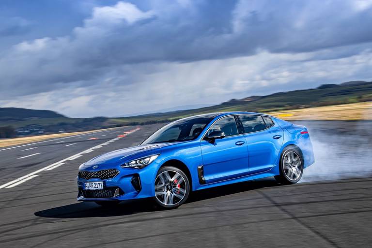  Despite all-wheel drive, the Kia Stinger GT can also be driven sideways.  In Sport Plus mode, up to 93 percent of the drive energy is transferred to the rear axle.