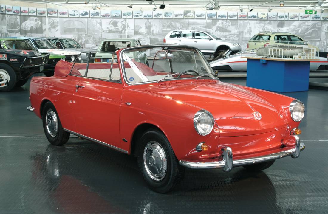 volkswagen-karmann-ghia-side2