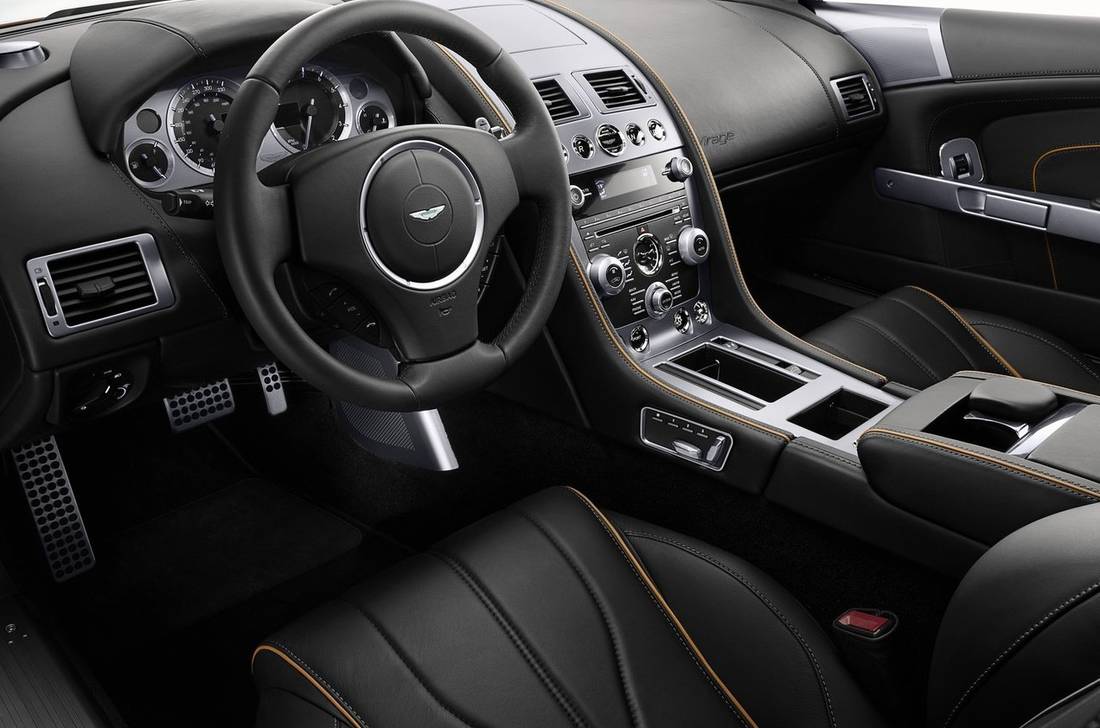 aston-martin-virage-interior