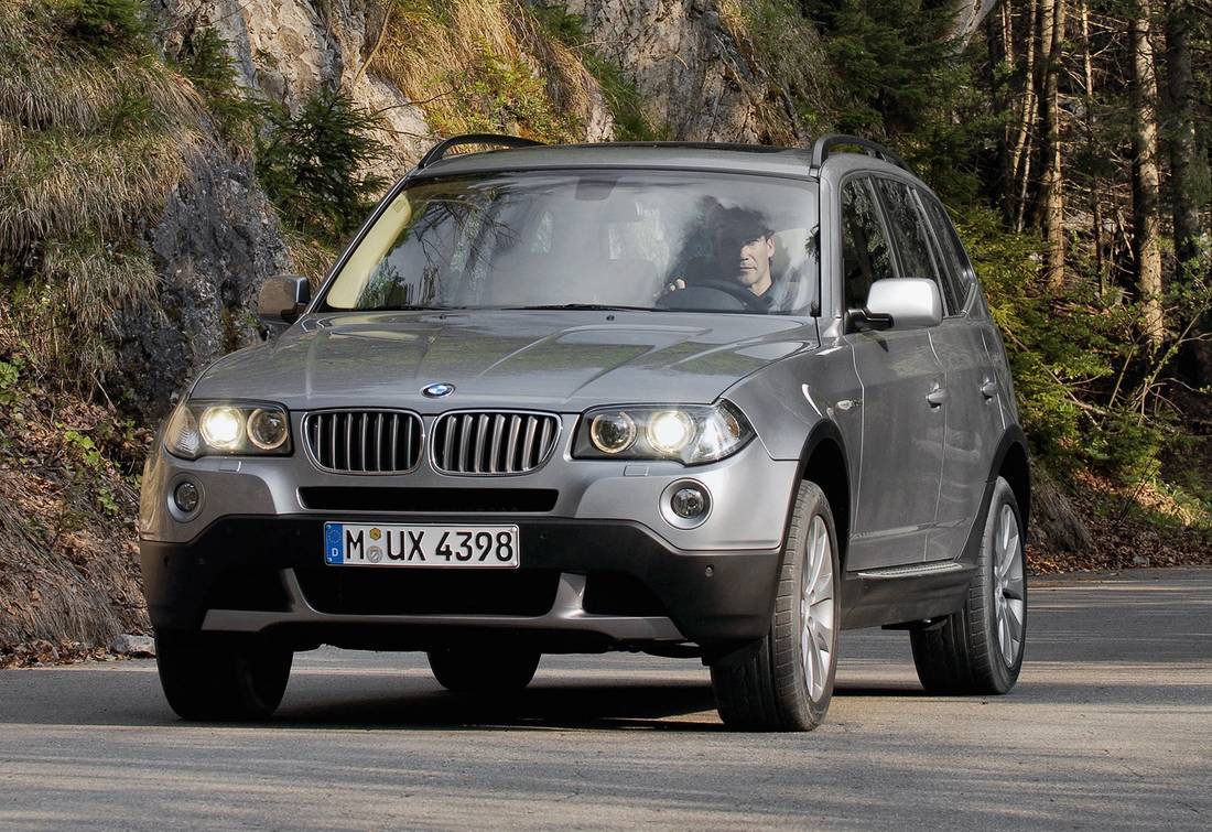 bmw-x3-e83-front