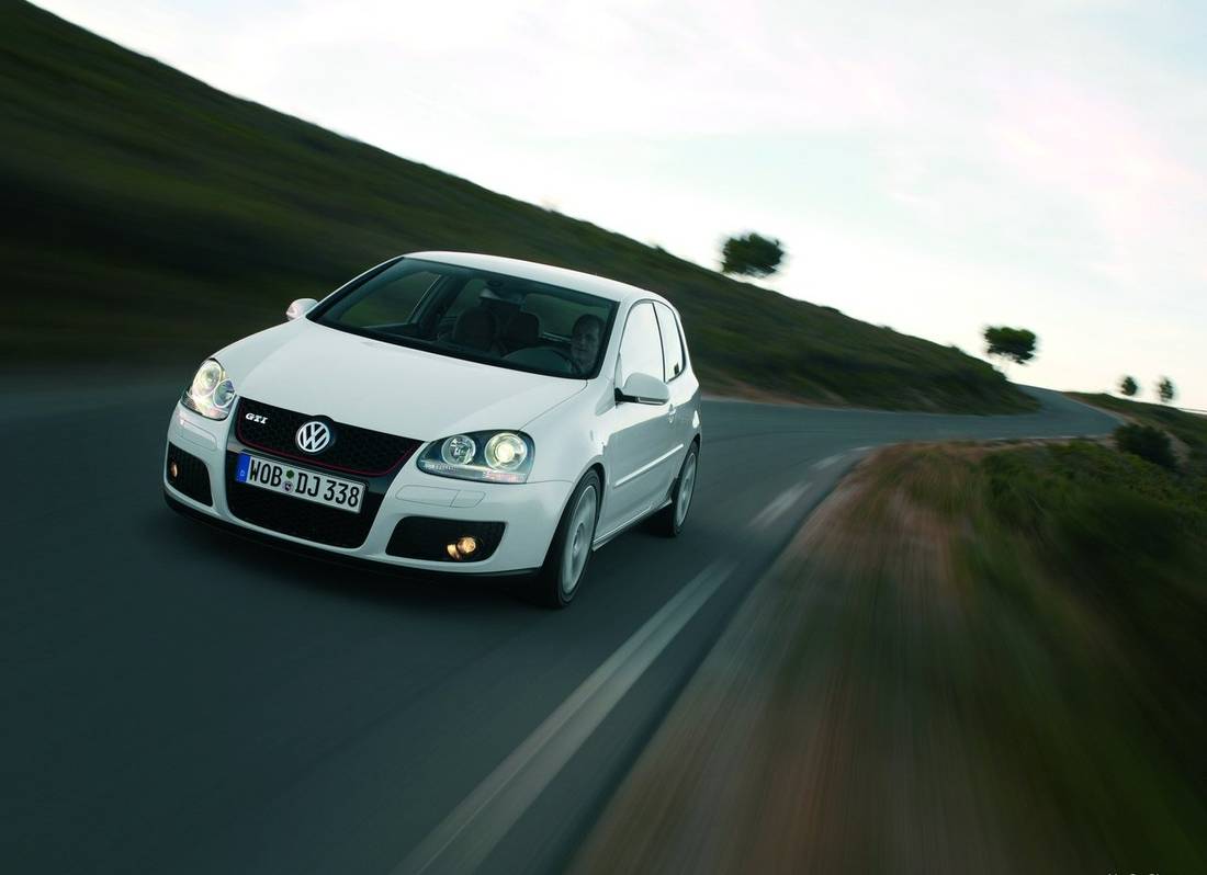 Volkswagen-Golf_GTI-2004-1280-05