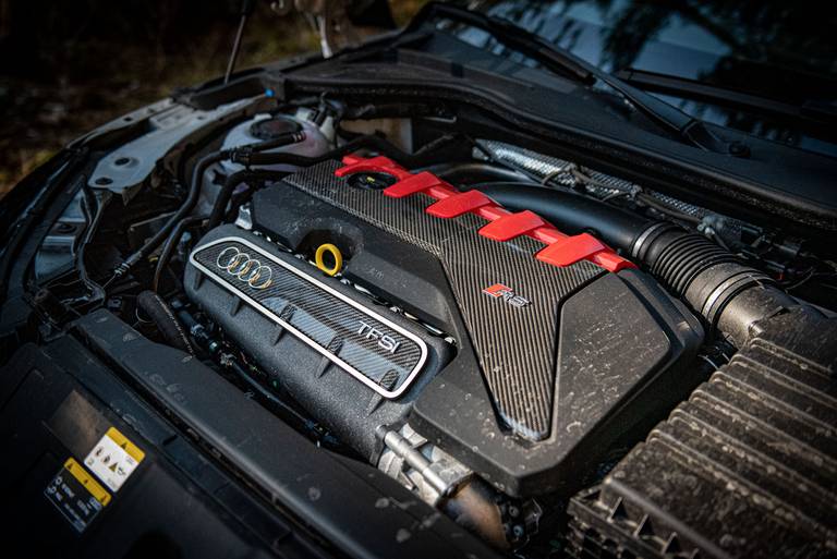 Audi-TT-RS-iconic-edition-Engine