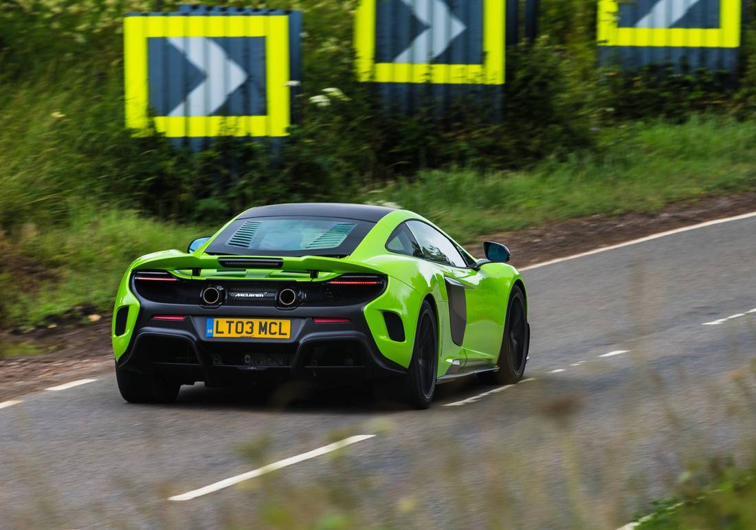 mclaren-675lt-back