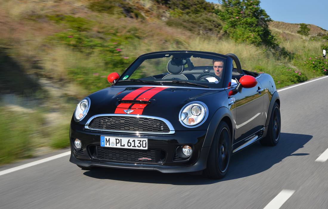 mini-roadster-black-front