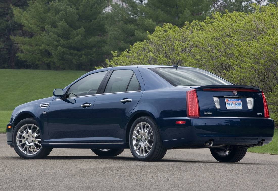 cadillac-sts-back