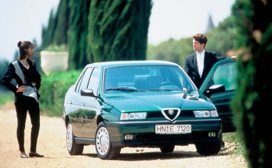 alfa-romeo-155-front