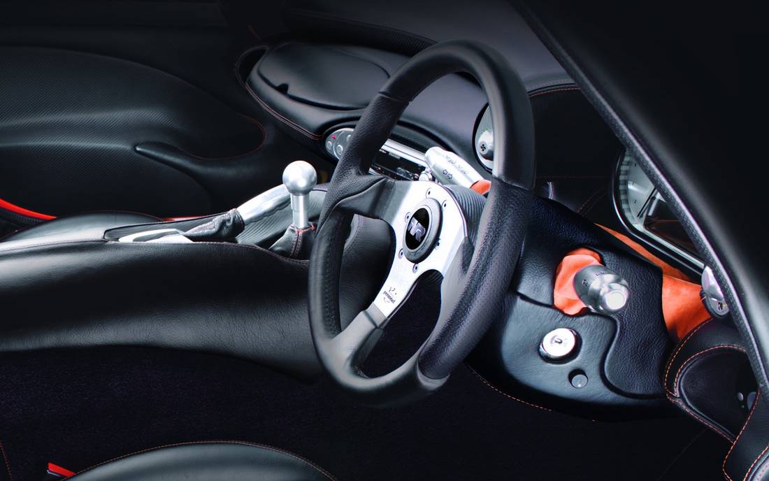 tvr-sagaris-interior