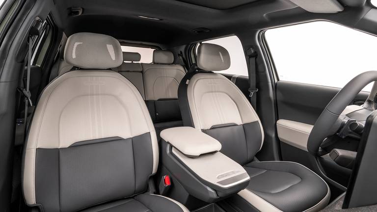 kia-ev3-gtline-aventurinegreen-interior-digital-1920x1080-009