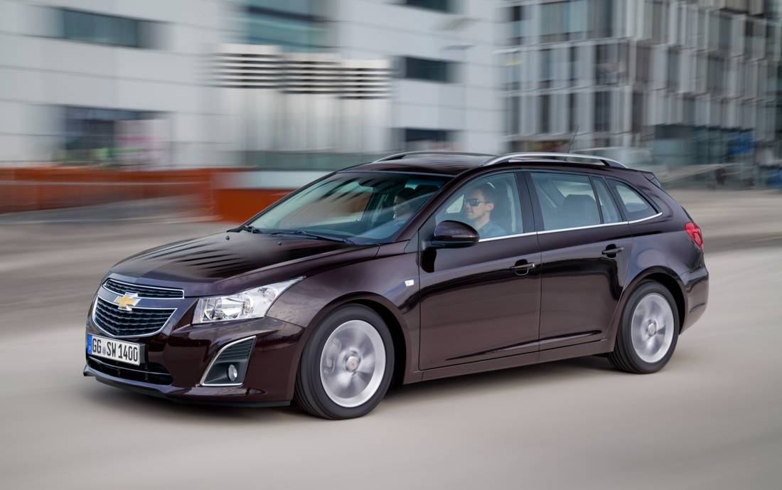 chevrolet-cruze-sw-front