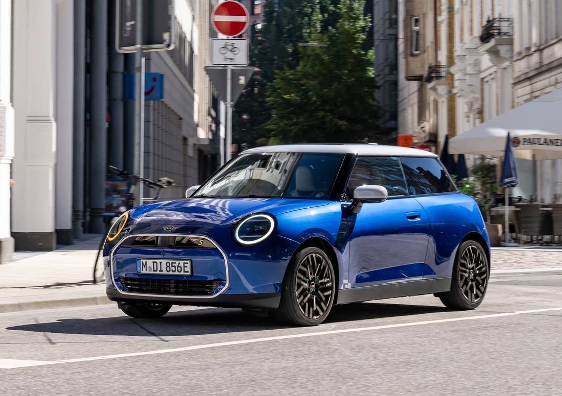 Mini-Cooper_SE (1)