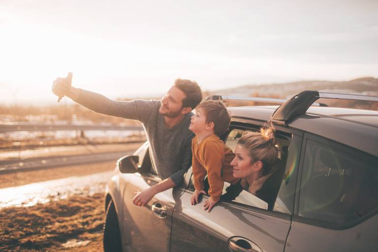  Auto Abos sind die perfekte Lösung für Menschen, die ein Auto nicht unbedingt besitzen, sondern damit fahren und sich ansonsten um nichts mehr kümmern möchten.